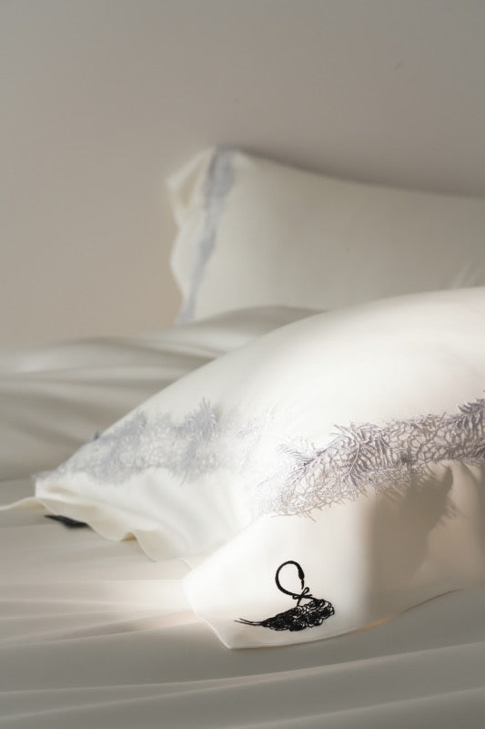 Swan Lace Tencel Bedding Duvet Cover 4 pieces Set