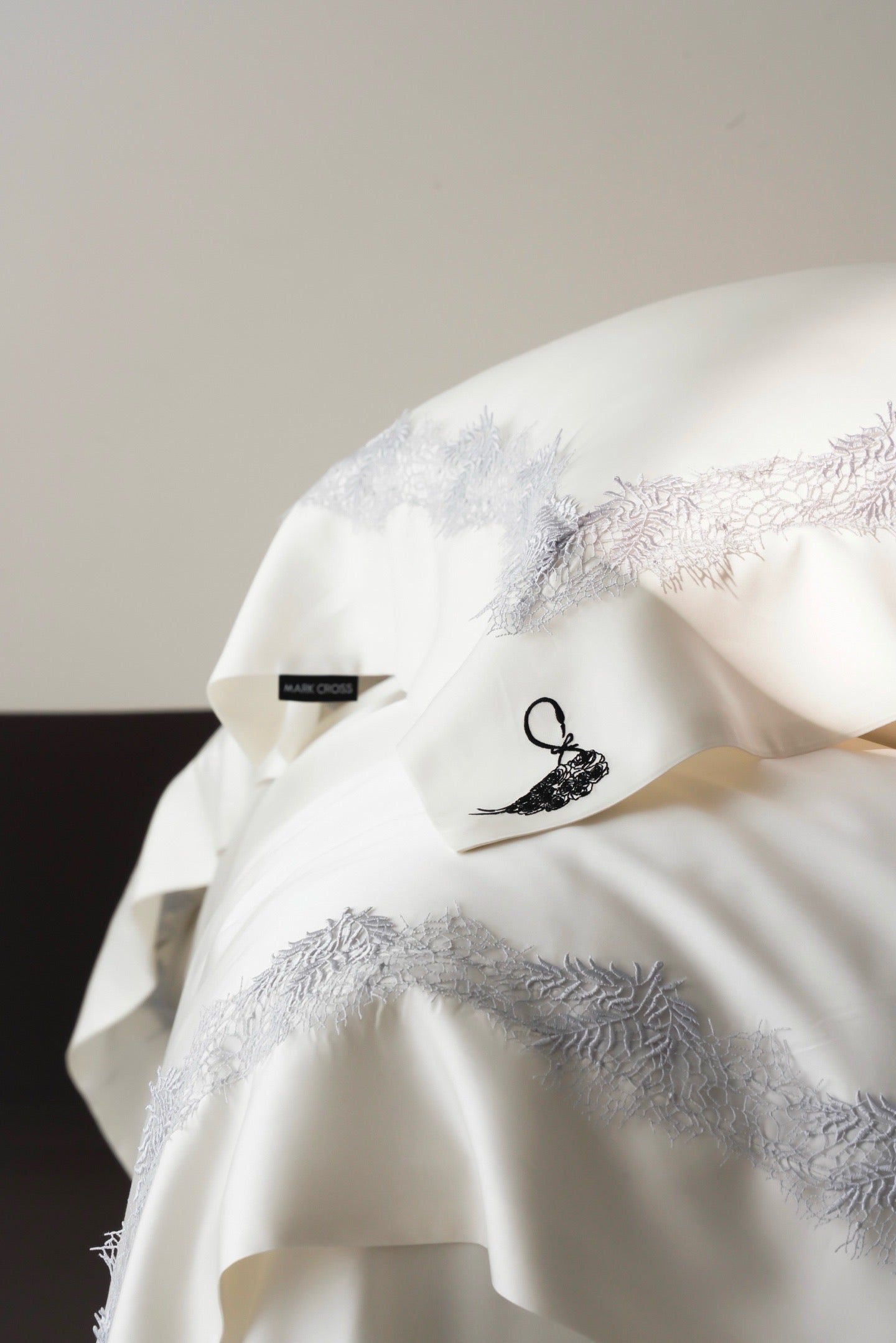 Swan Lace Tencel Bedding Duvet Cover 4 pieces Set